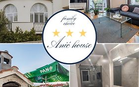 Anić House